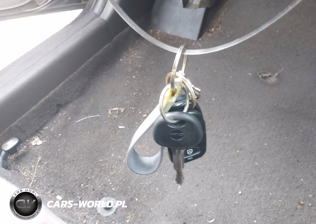 2008 Hyundai Elantra Gls-Se VIN:KMHDU46D18U515385 - 11