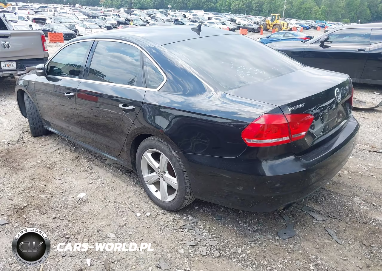 2014 Volkswagen Passat 1.8T Wolfsburg Edition VIN:1VWAT7A34EC041568 - 3