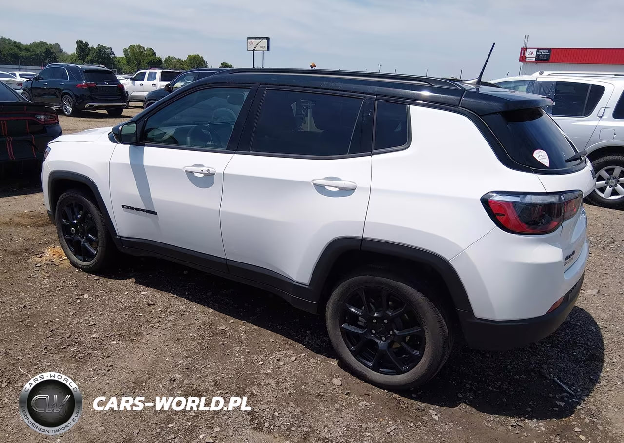 2024 Jeep Compass Latitude 4X4 VIN:3C4NJDBN8RT165975 - 3