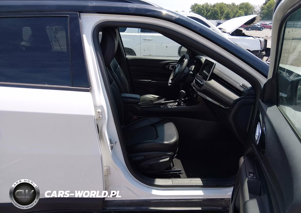 2024 Jeep Compass Latitude 4X4 VIN:3C4NJDBN8RT165975 - 5