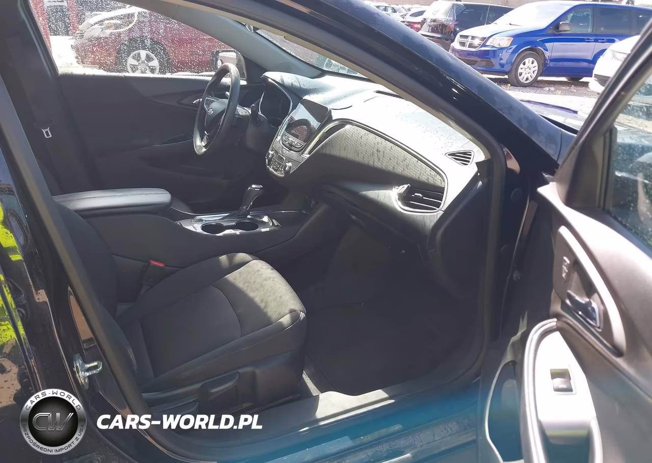 2019 Chevrolet Malibu Lt VIN:1G1ZD5ST6KF109572 - 5