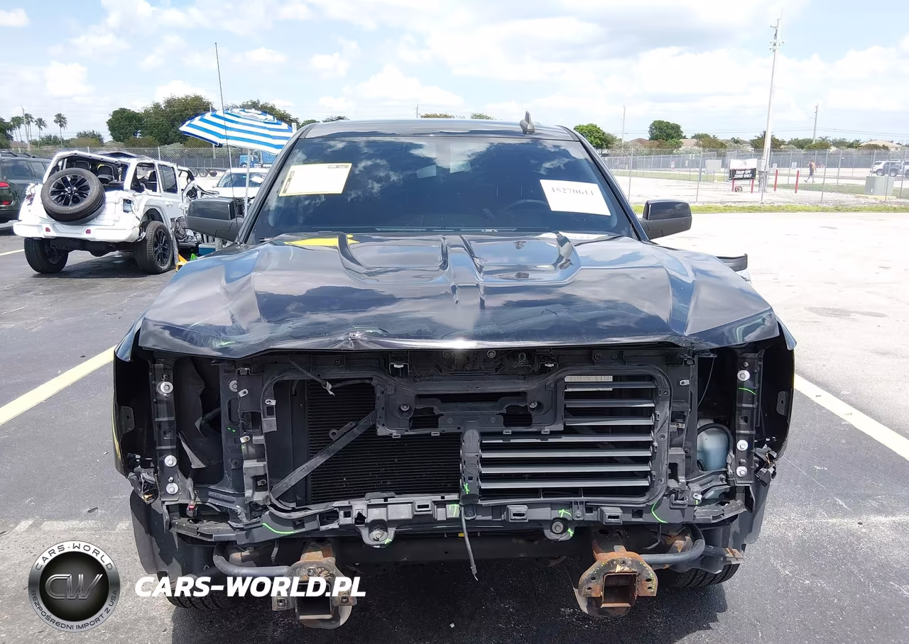 2018 Chevrolet Silverado 1500 1Lt VIN:1GCRCREC8JZ312151 - 13