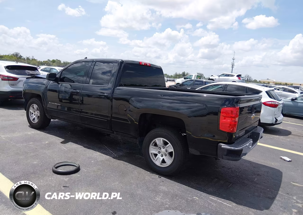 2018 Chevrolet Silverado 1500 1Lt VIN:1GCRCREC8JZ312151 - 3