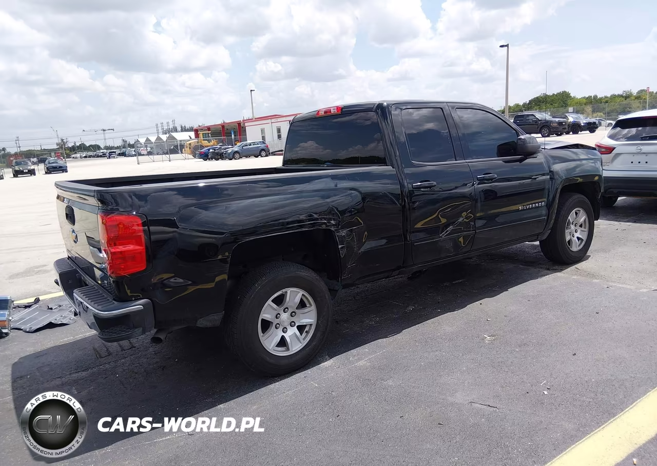 2018 Chevrolet Silverado 1500 1Lt VIN:1GCRCREC8JZ312151 - 4