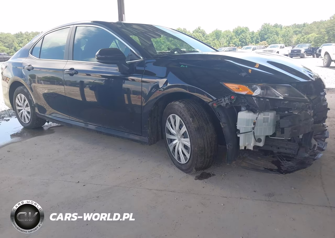2024 Toyota Camry Hybrid Le – zdjęcie 1 z 18