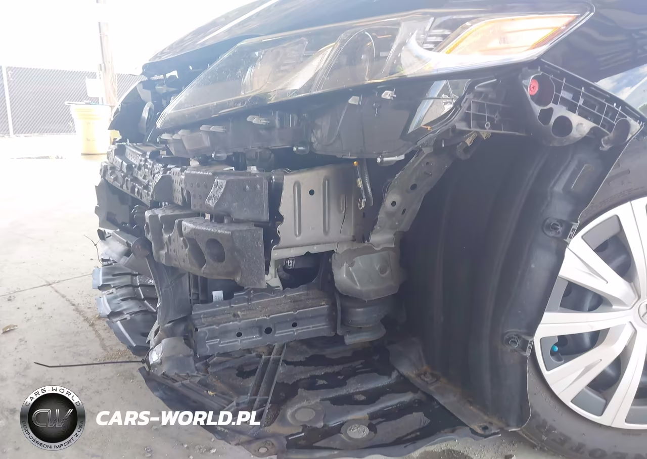 2024 Toyota Camry Hybrid Le VIN:4T1C31AK6RU622629 - 18