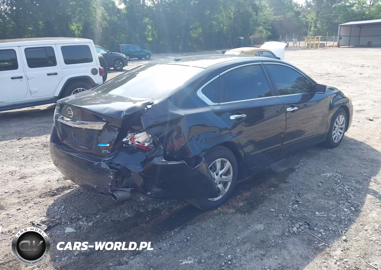 2014 Nissan Altima 2.5 S VIN:1N4AL3AP6EN348894 - 4