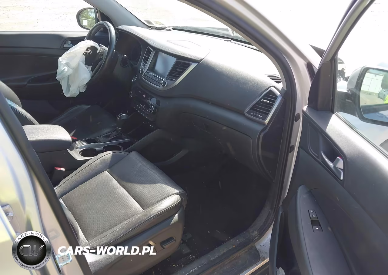 2017 Hyundai Tucson Se Plus VIN:KM8J3CA46HU454896 - 5