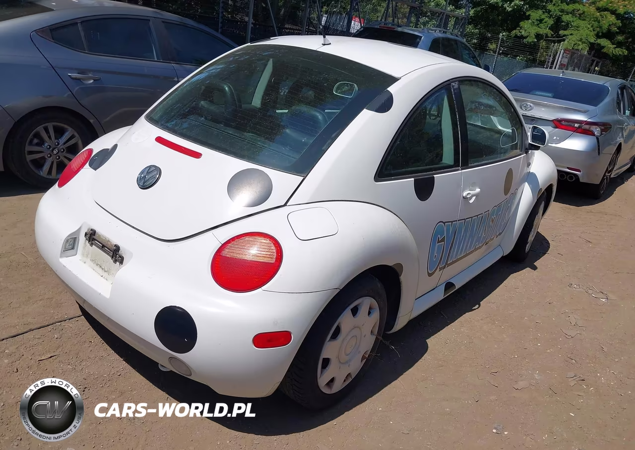 2000 Volkswagen New Beetle Gls VIN:3VWCC21C7YM402533 - 4