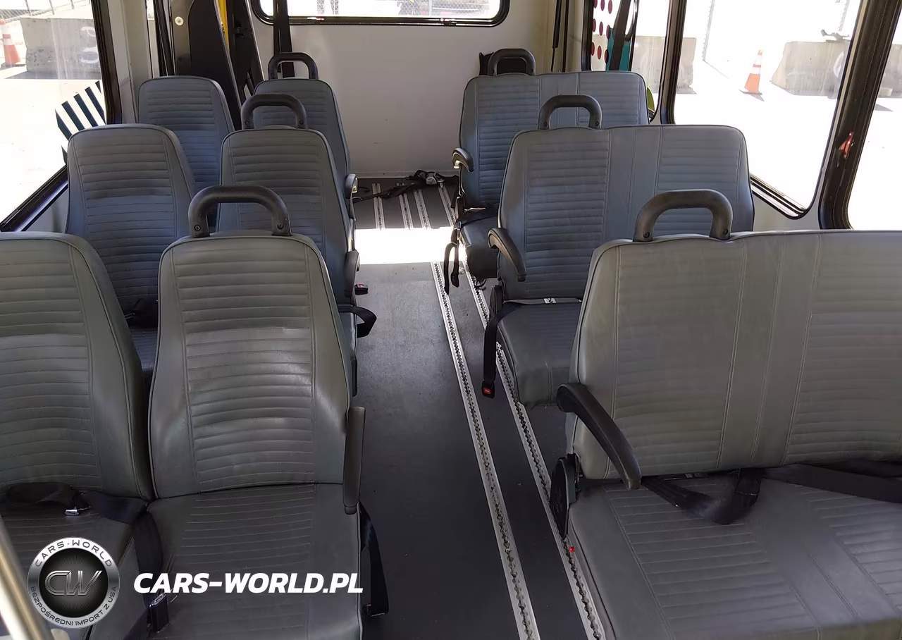 2017 Ford E-350 Cutaway VIN:1FDEE3FS0HDC12799 - 7
