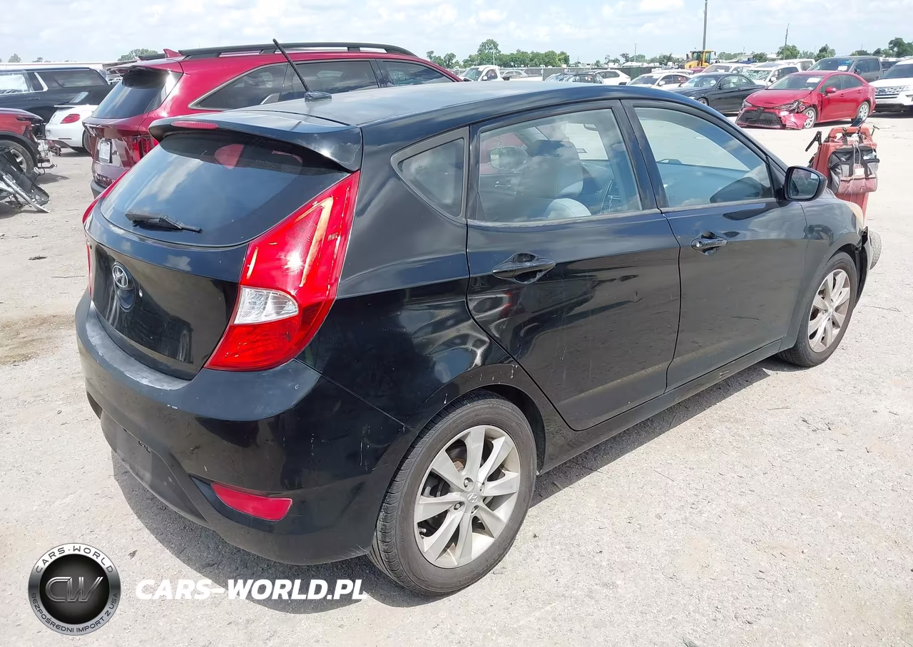 2012 Hyundai Accent Se VIN:KMHCU5AE4CU022584 - 4