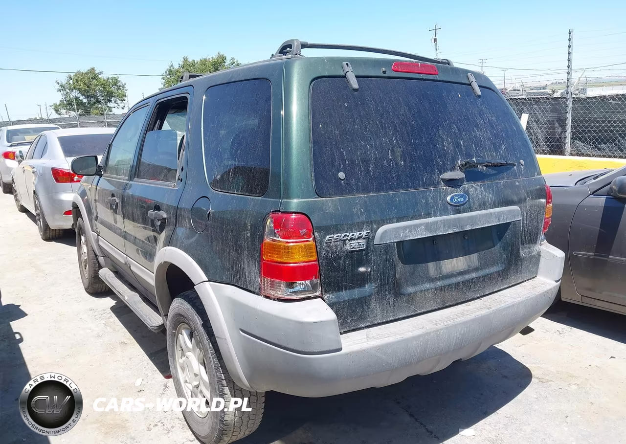 2002 Ford Escape Xlt VIN:1FMYU03172KD22682 - 3