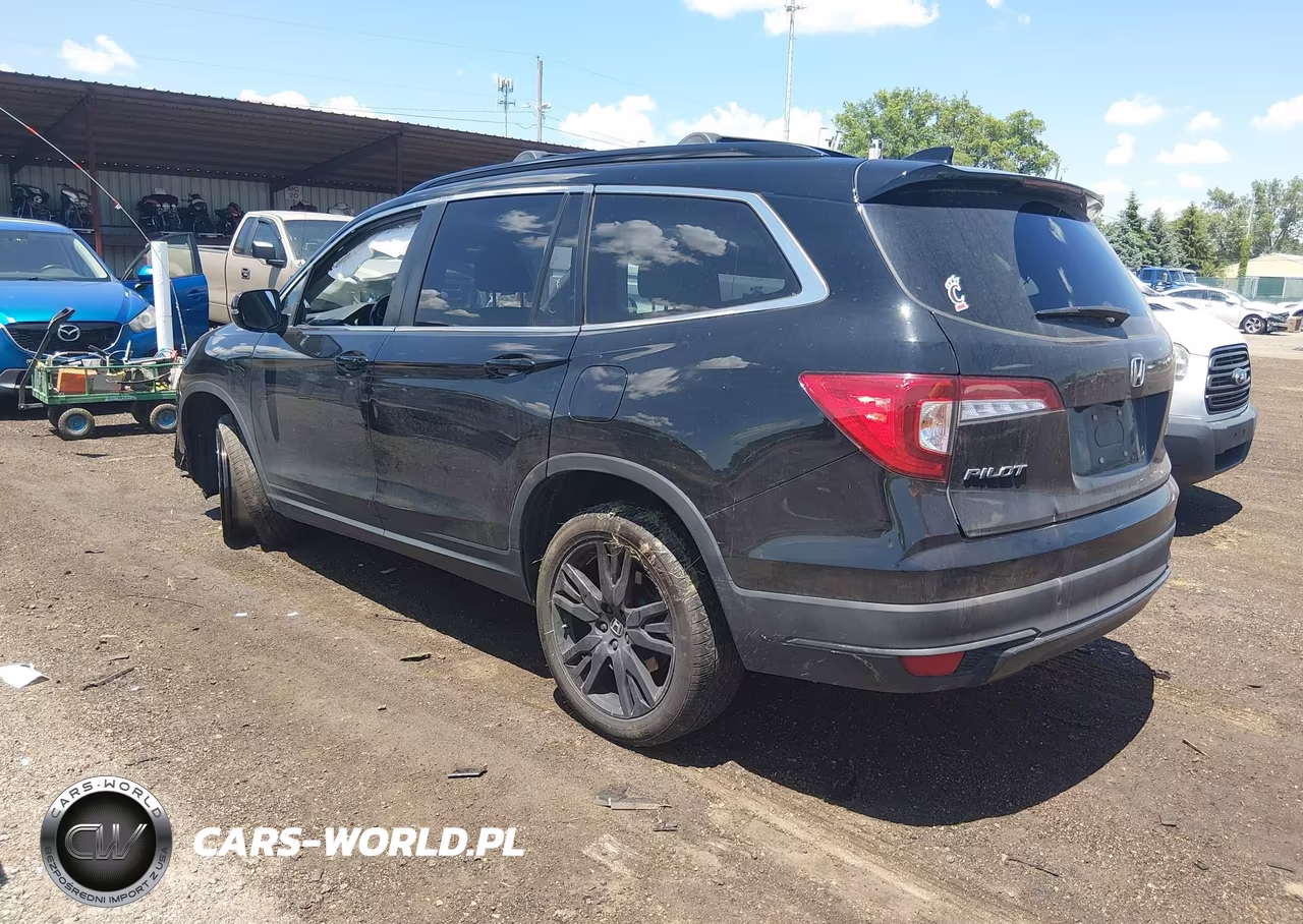 2022 Honda Pilot Awd Special Edition VIN:5FNYF6H23NB050815 - 3