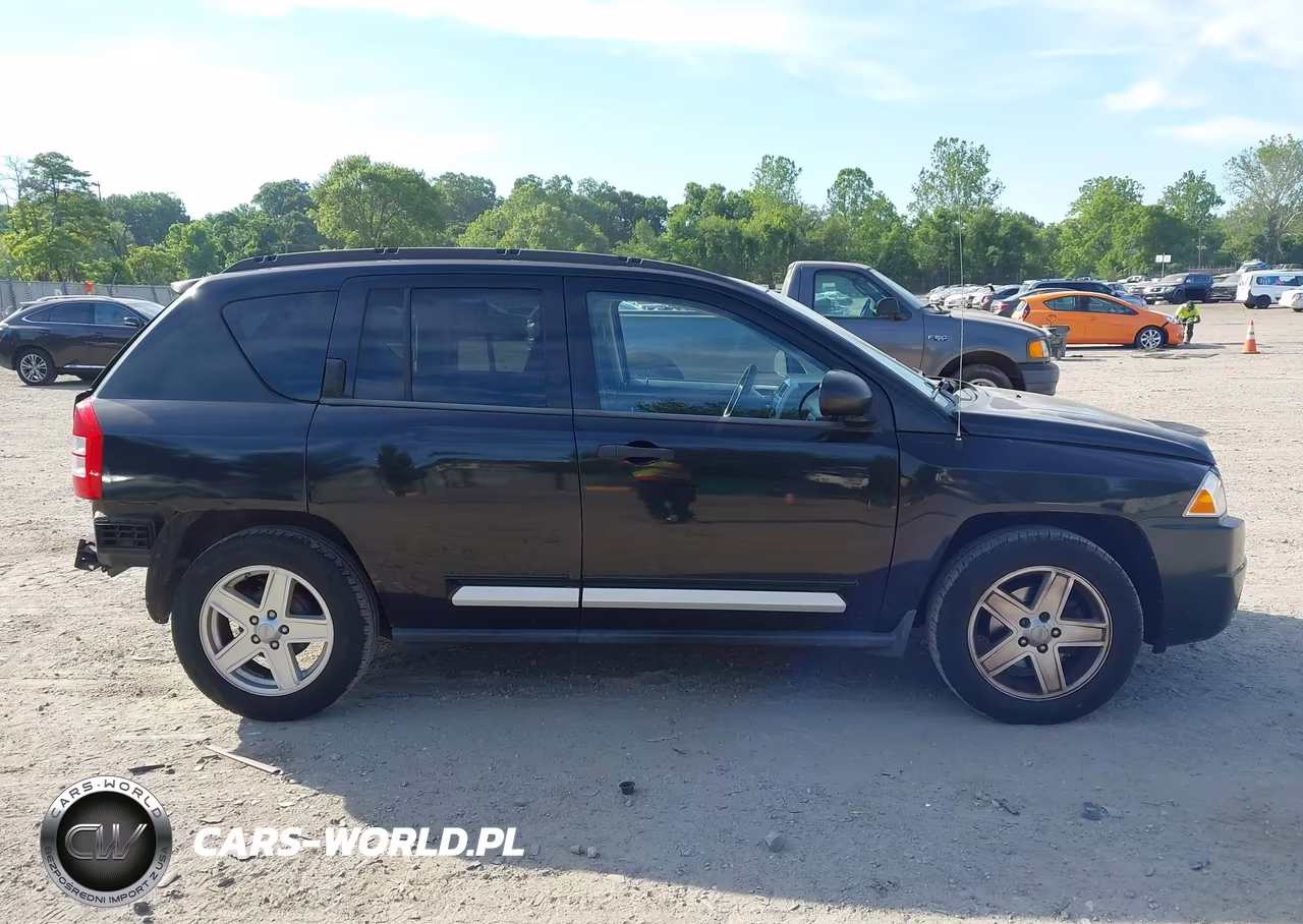 2008 Jeep Compass Sport VIN:1J8FT47W58D602151 - 13