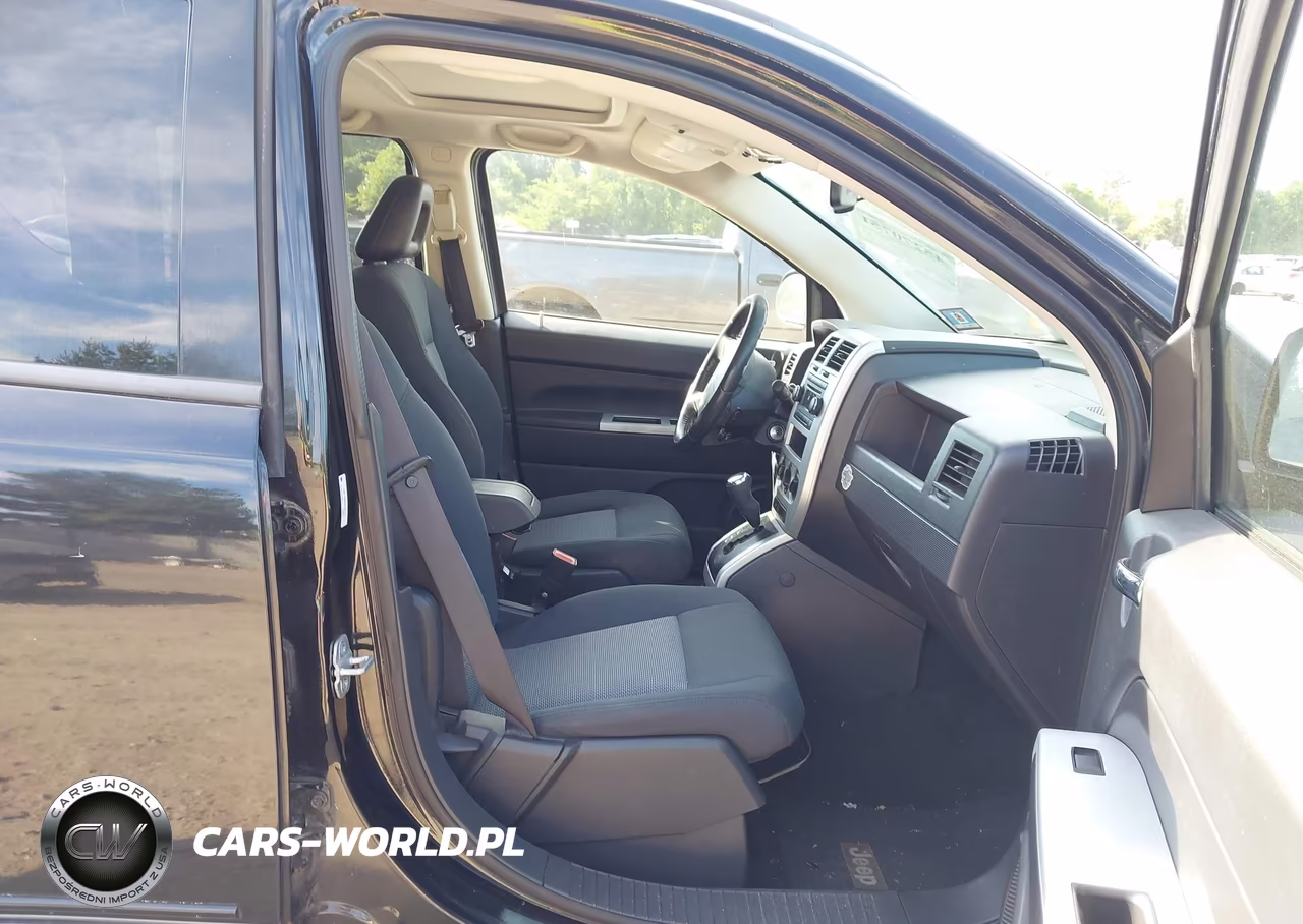 2008 Jeep Compass Sport VIN:1J8FT47W58D602151 - 5