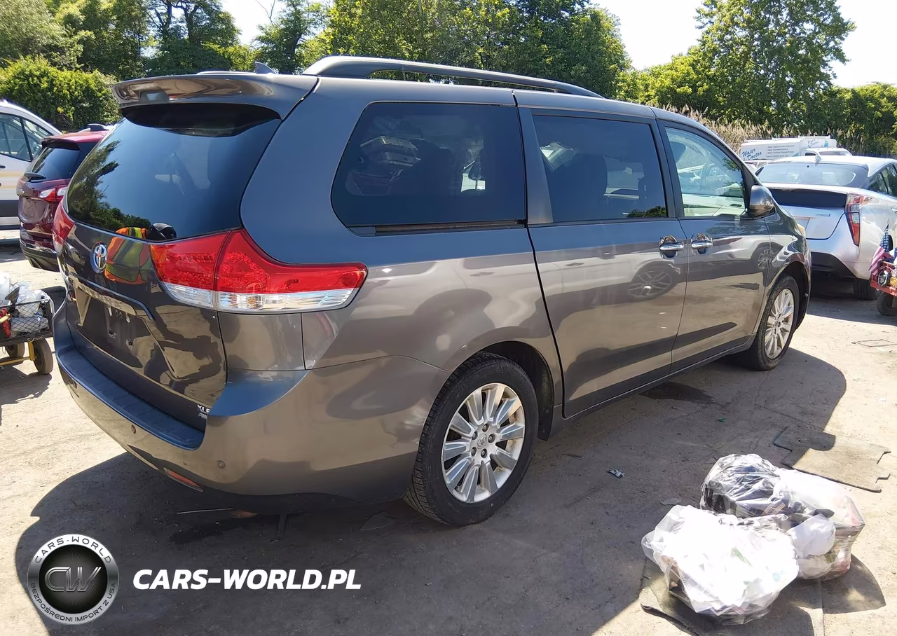 2012 Toyota Sienna Xle 7 Passenger VIN:5TDDK3DC8CS036571 - 4