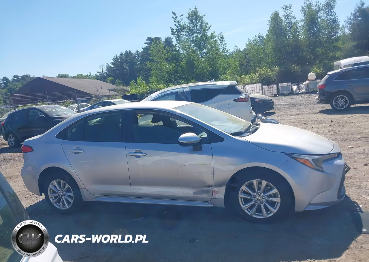 2024 Toyota Corolla Hybrid Le VIN:JTDBCMFE8RJ033877 - 13