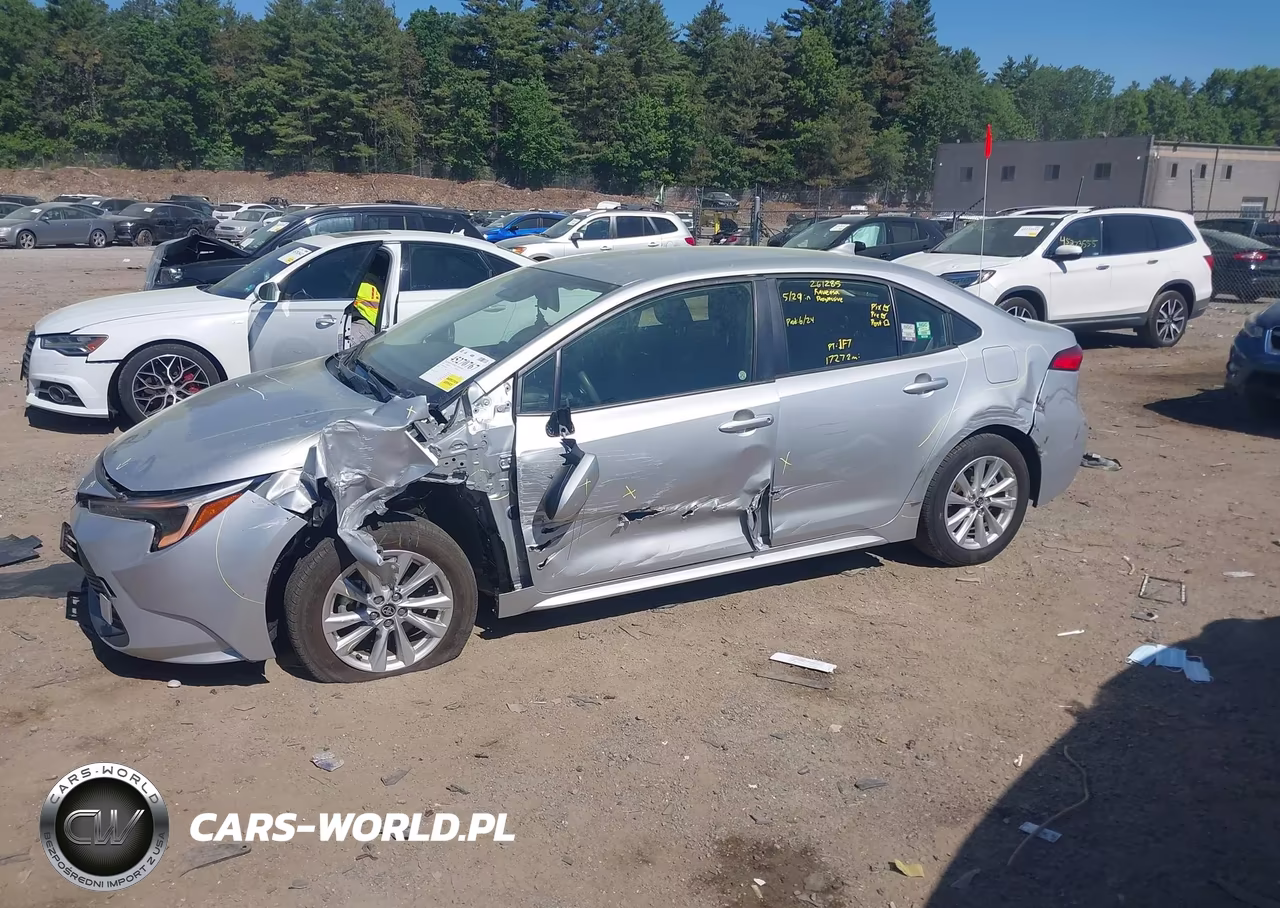 2024 Toyota Corolla Hybrid Le VIN:JTDBCMFE8RJ033877 - 14