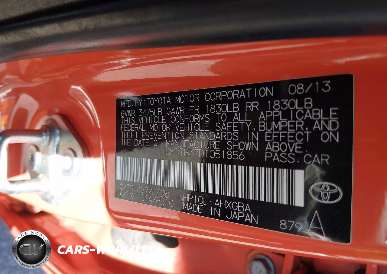 2013 Toyota Prius C Three VIN:JTDKDTB37D1051856 - 9