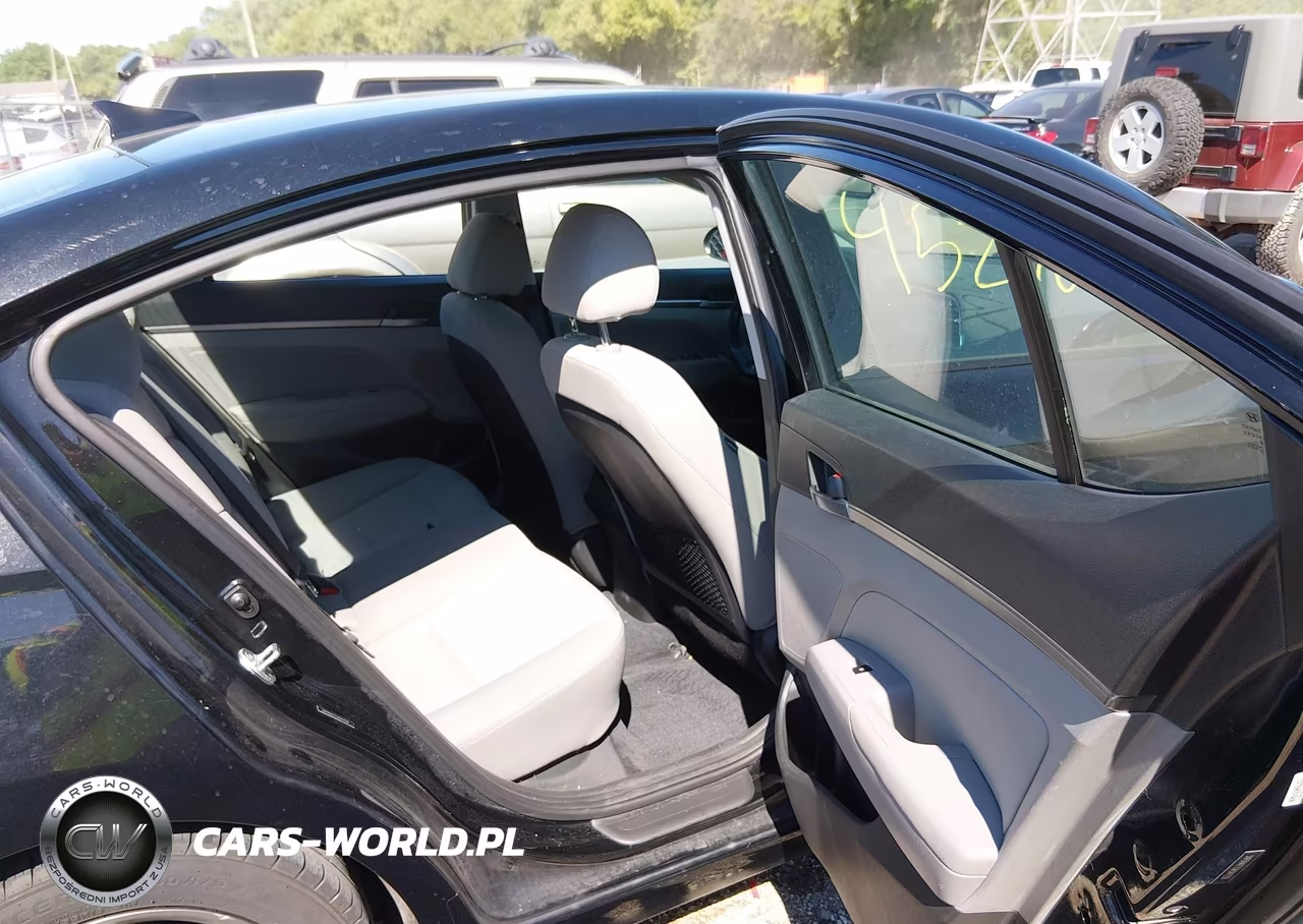 2018 Hyundai Elantra Value Edition VIN:5NPD84LFXJH347230 - 8