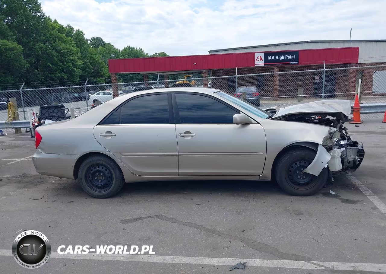 2003 Toyota Camry Le VIN:4T1BE32KX3U213914 - 13