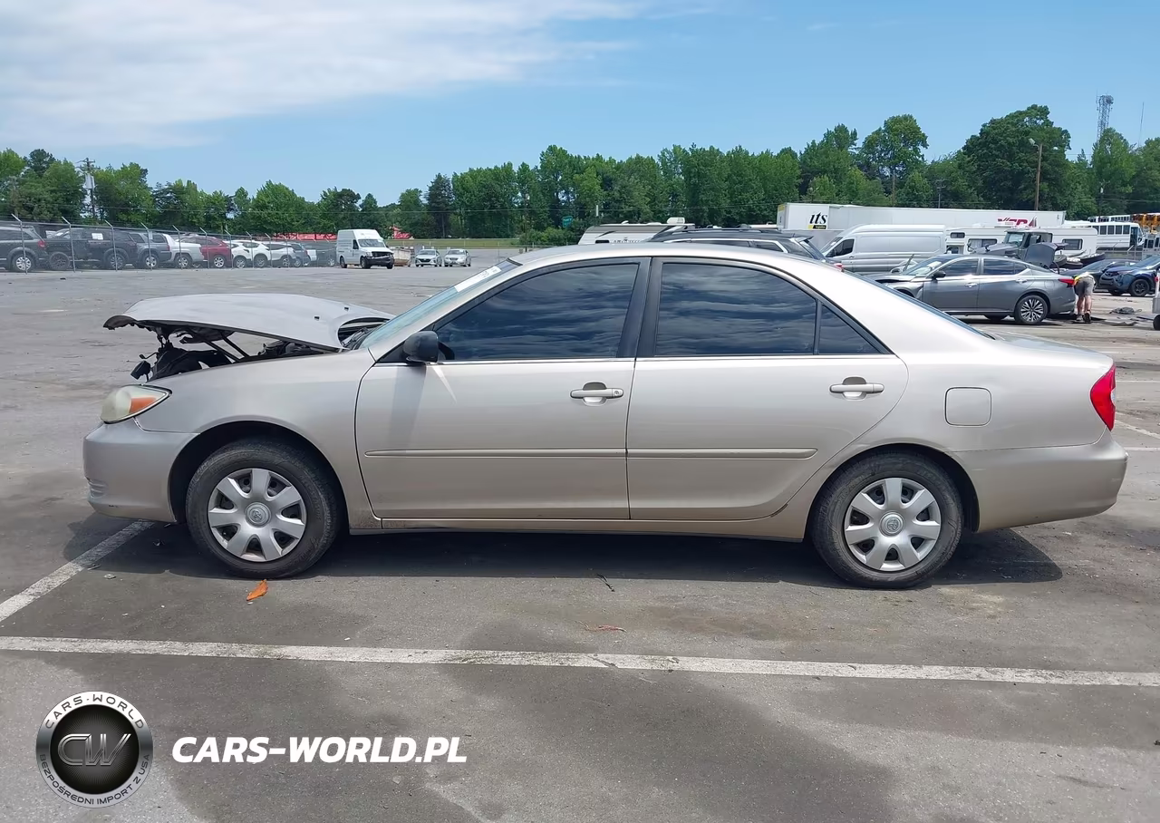 2003 Toyota Camry Le VIN:4T1BE32KX3U213914 - 14