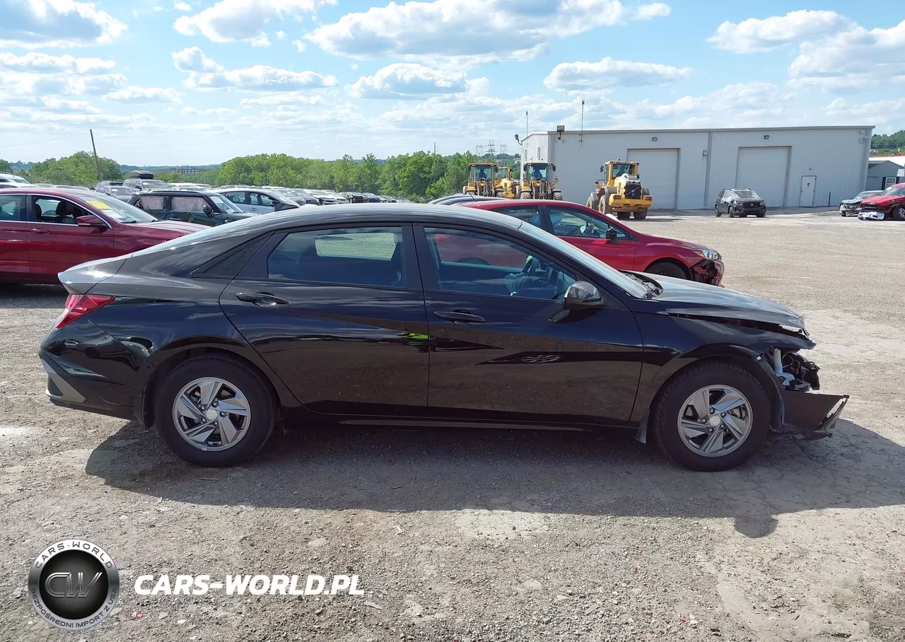 2025 Hyundai Elantra Se VIN:KMHLL4DG4SU040026 - 13