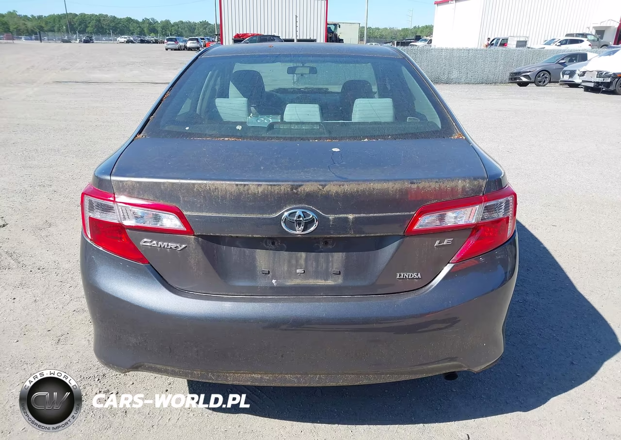 2014 Toyota Camry Le VIN:4T4BF1FK3ER381608 - 16