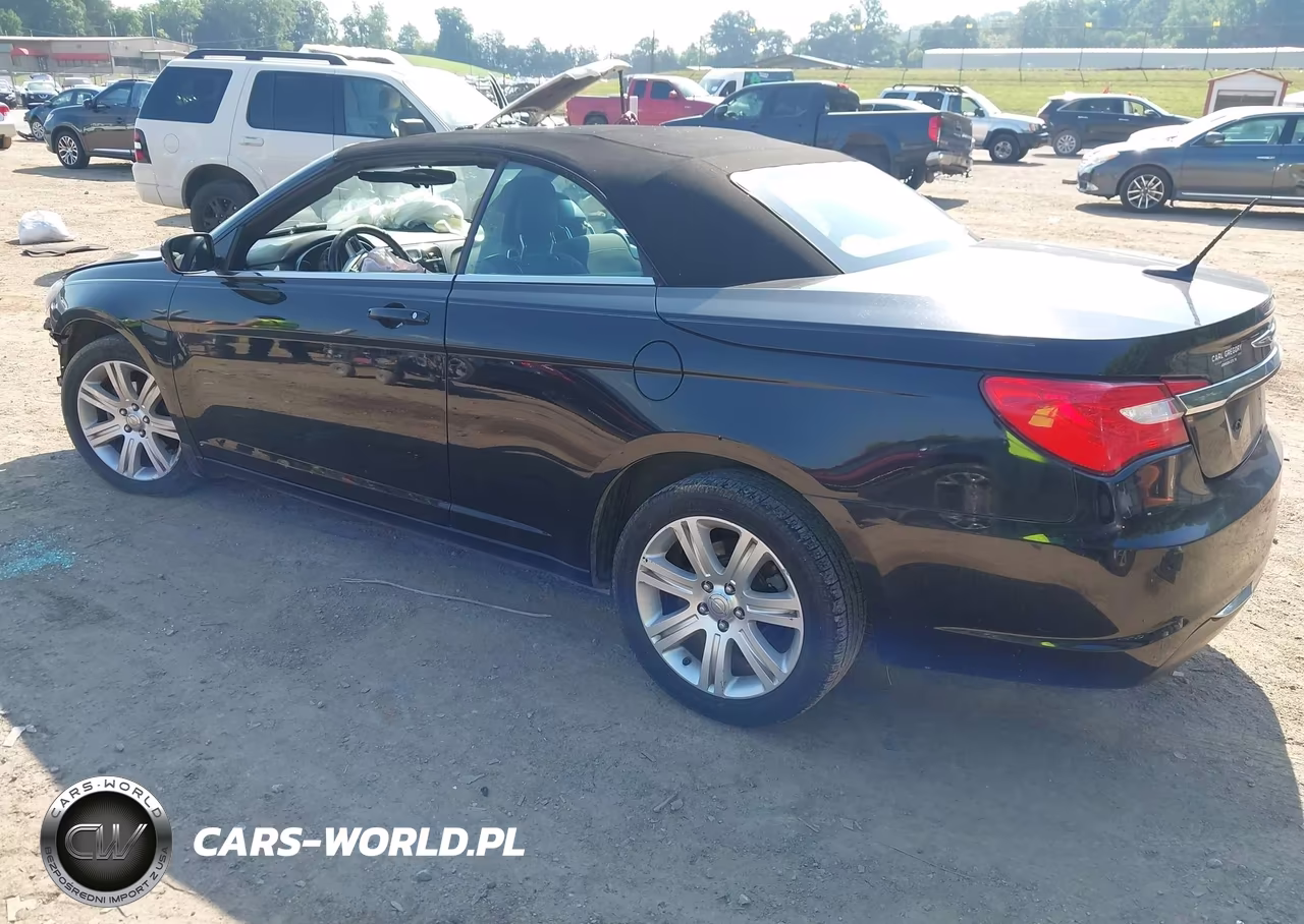 2011 Chrysler 200 Touring VIN:1C3BC2EG7BN612739 - 3