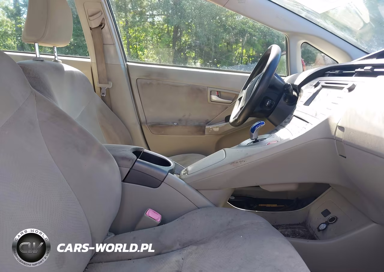 2013 Toyota Prius Two VIN:JTDKN3DU3D5554912 - 5