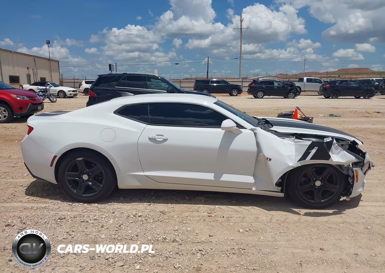 2017 Chevrolet Camaro 1Lt VIN:1G1FB1RSXH0184625 - 13