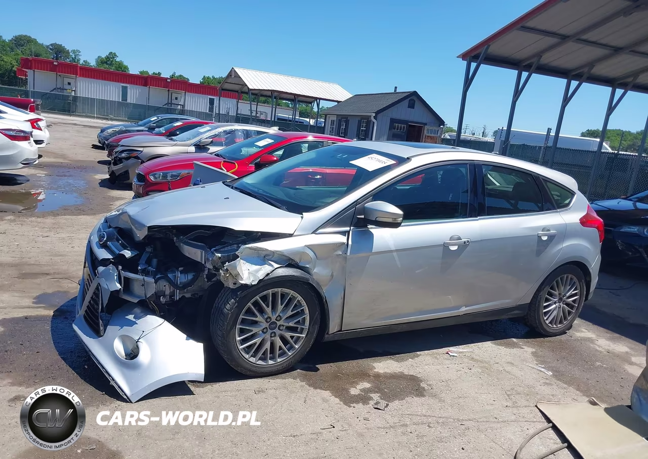 2014 Ford Focus Titanium VIN:1FADP3N2XEL377889 - 14