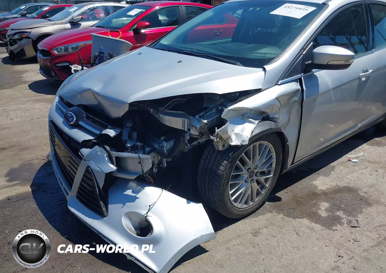 2014 Ford Focus Titanium VIN:1FADP3N2XEL377889 - 6