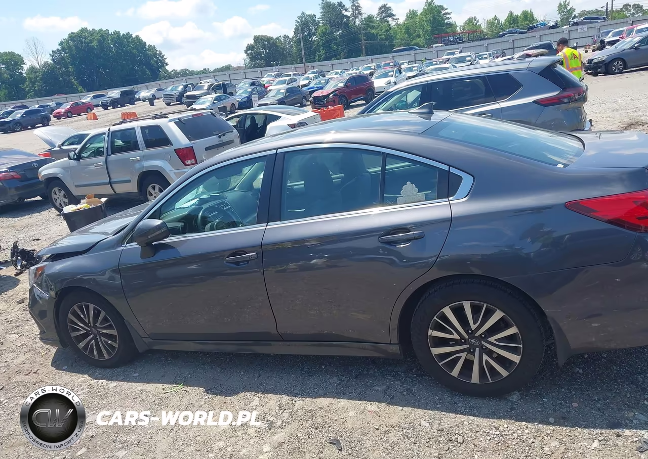 2018 Subaru Legacy 2.5I Premium VIN:4S3BNAH61J3014577 - 14