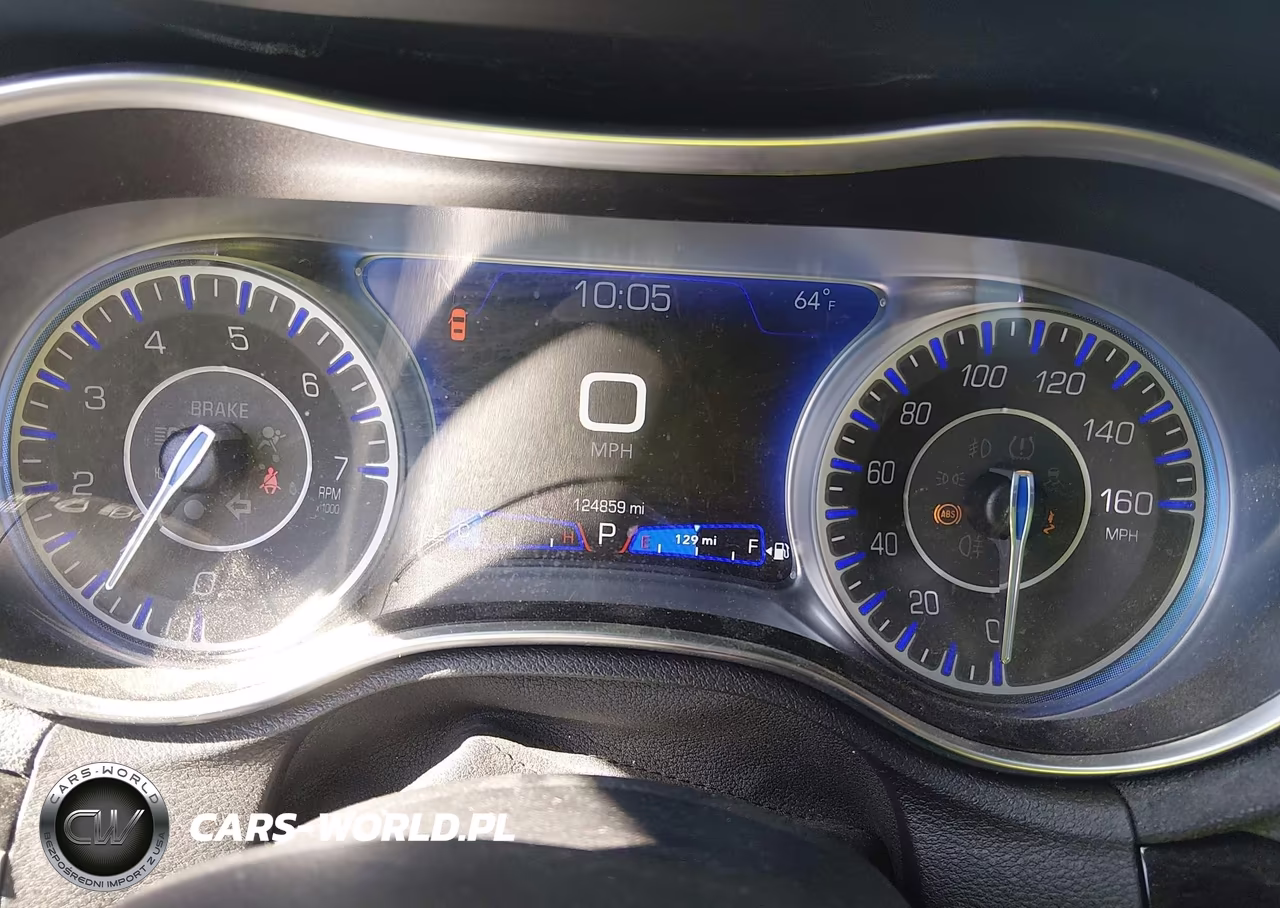 2020 Chrysler 300 S VIN:2C3CCABG9LH142615 - 7