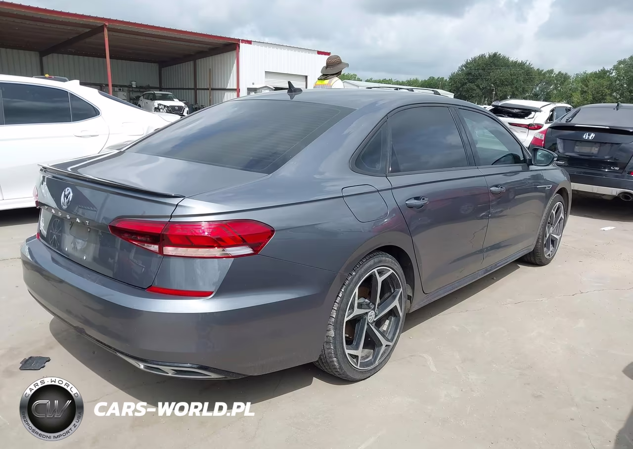 2020 Volkswagen Passat 2.0T R-Line VIN:1VWMA7A38LC011618 - 4