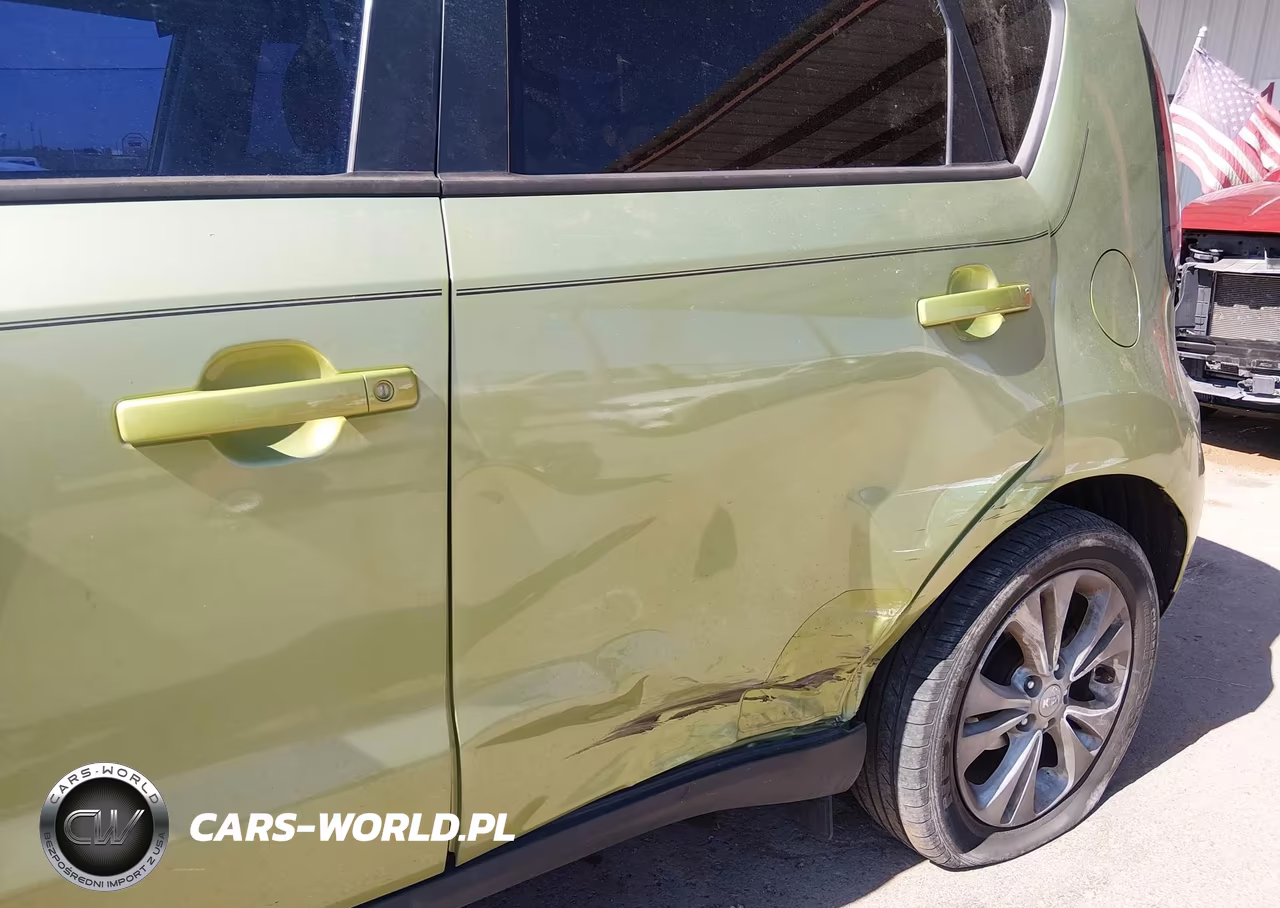 2016 Kia Soul + VIN:KNDJP3A5XG7826612 - 6