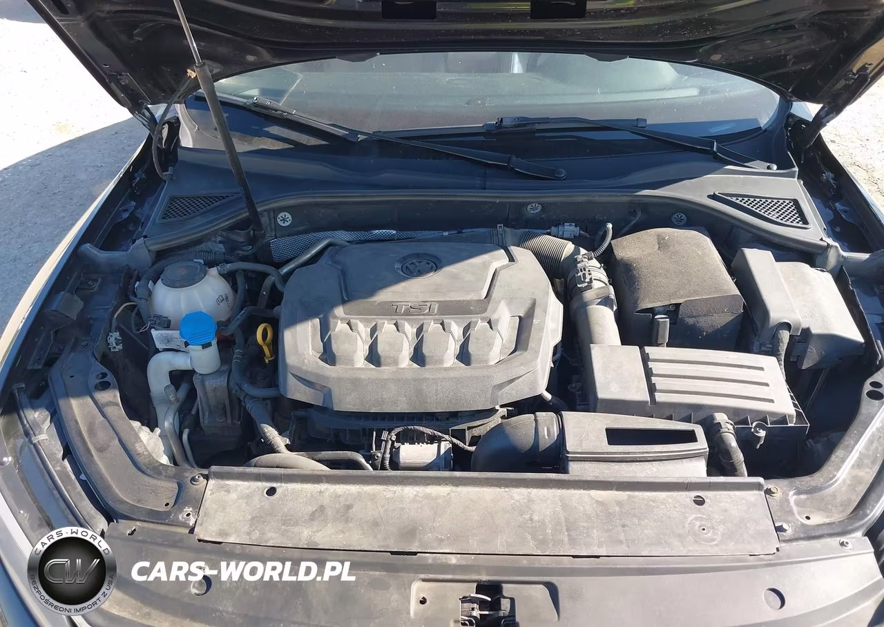 2018 Volkswagen Passat 2.0T R-Line-2.0T S VIN:1VWAA7A32JC006351 - 10