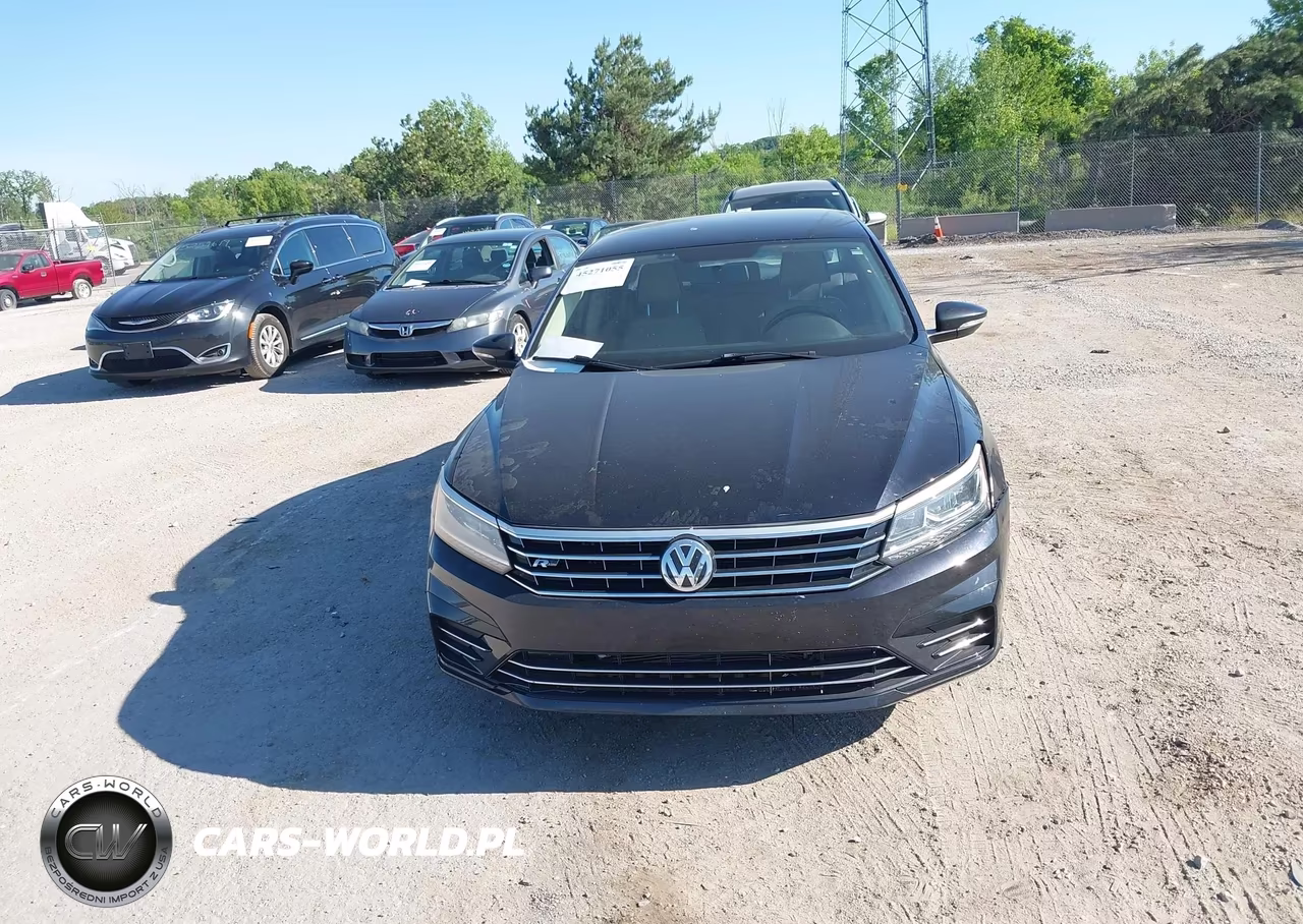 2018 Volkswagen Passat 2.0T R-Line-2.0T S VIN:1VWAA7A32JC006351 - 12