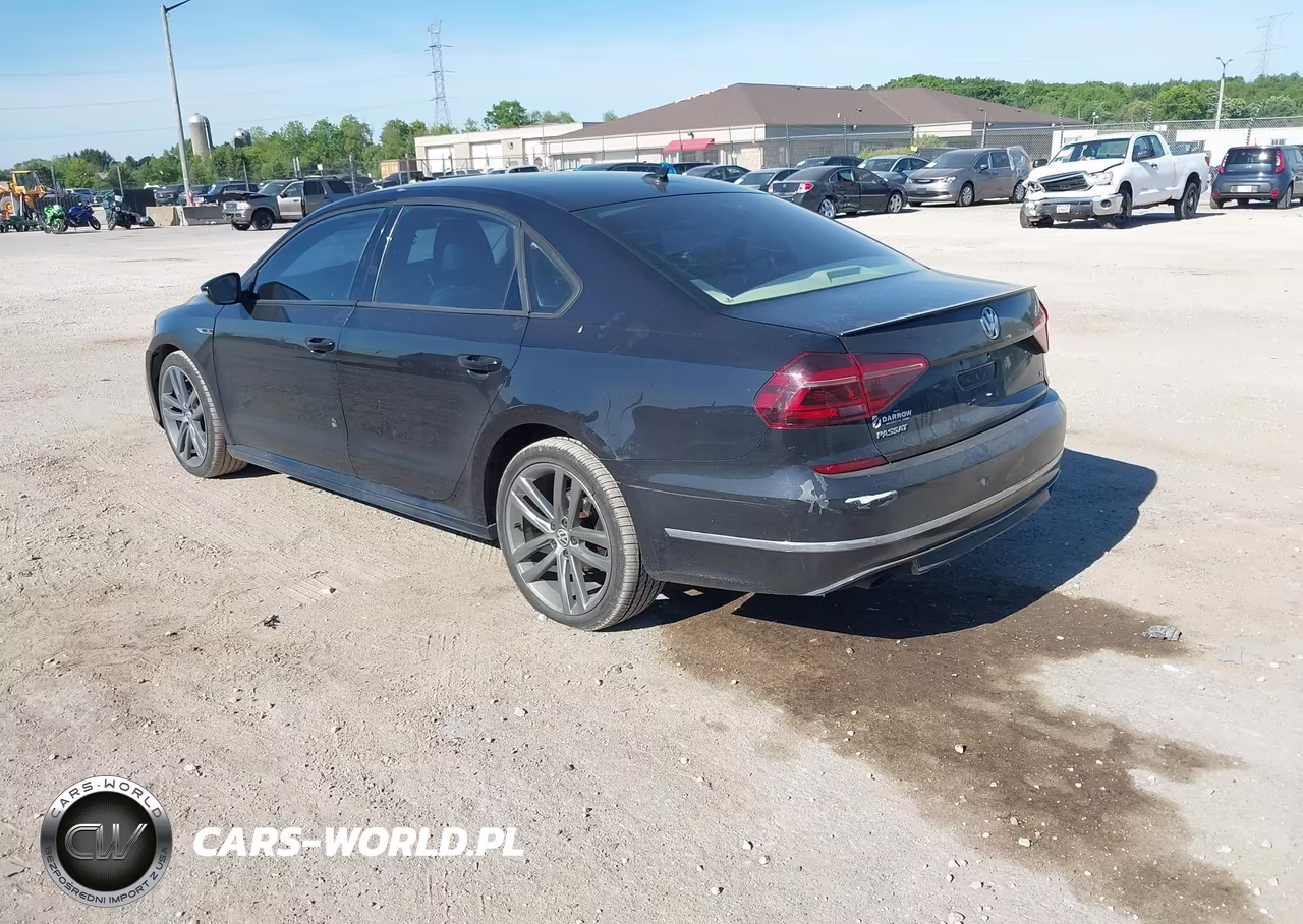 2018 Volkswagen Passat 2.0T R-Line-2.0T S VIN:1VWAA7A32JC006351 - 3