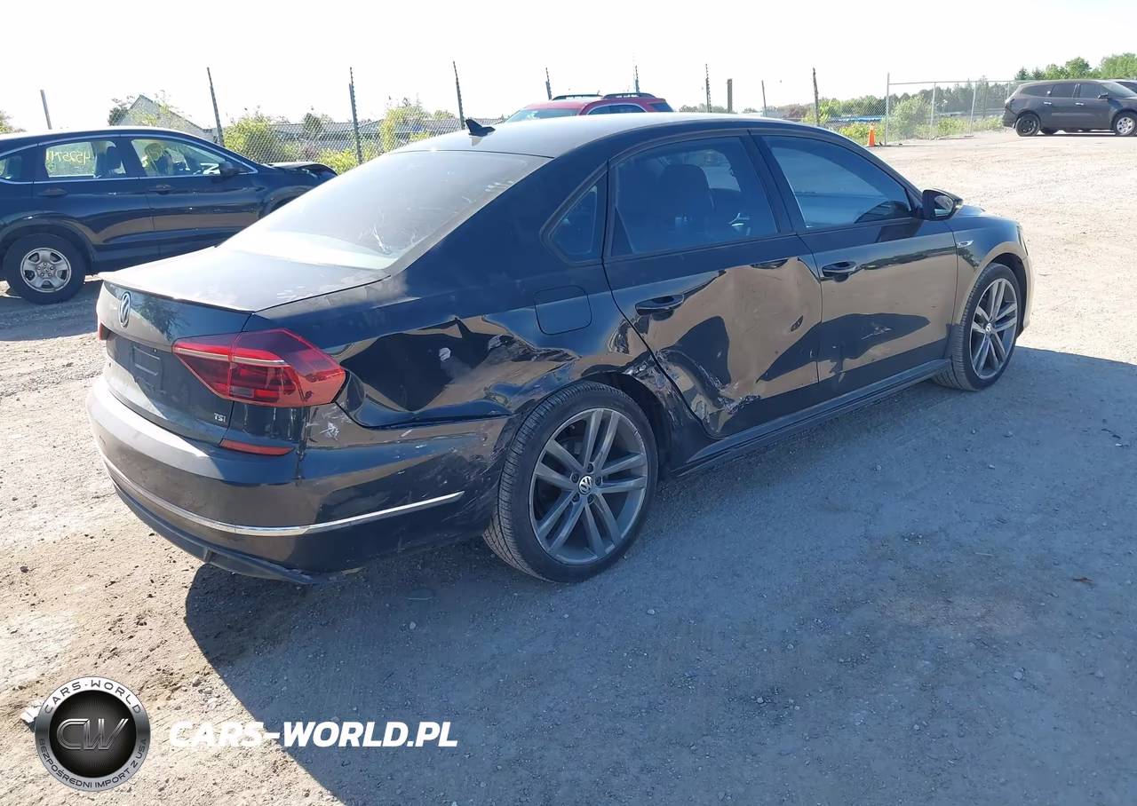2018 Volkswagen Passat 2.0T R-Line-2.0T S VIN:1VWAA7A32JC006351 - 4
