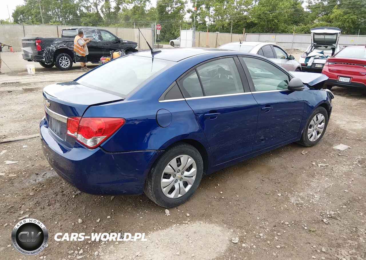 2012 Chevrolet Cruze Ls VIN:1G1PC5SH8C7347800 - 4