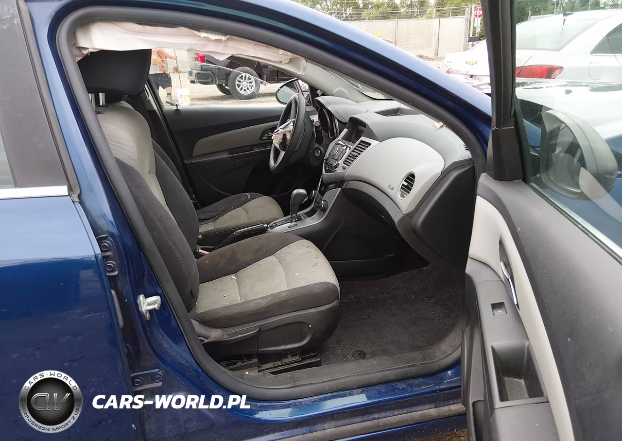 2012 Chevrolet Cruze Ls VIN:1G1PC5SH8C7347800 - 5
