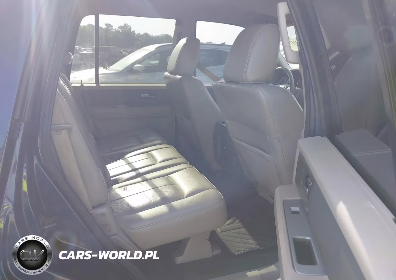 2010 Ford Expedition Xlt VIN:1FMJU1F59AEA64278 - 8