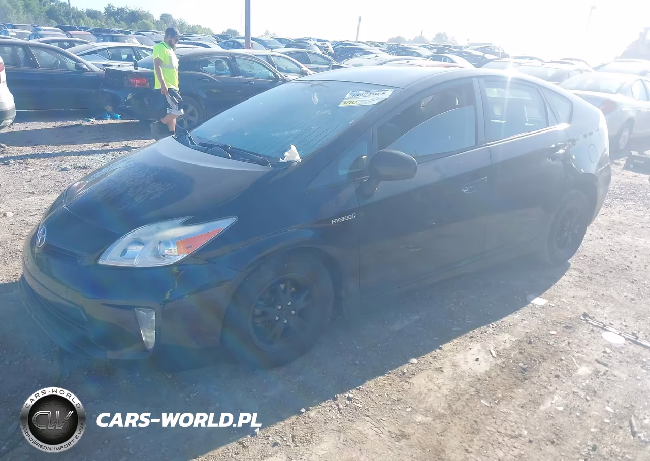 2015 Toyota Prius Two VIN:JTDKN3DUXF1945405 - 2