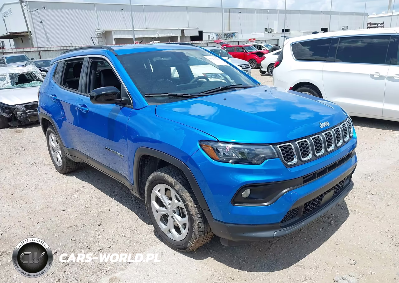 2024 Jeep Compass Latitude 4X4 – zdjęcie 1 z 16