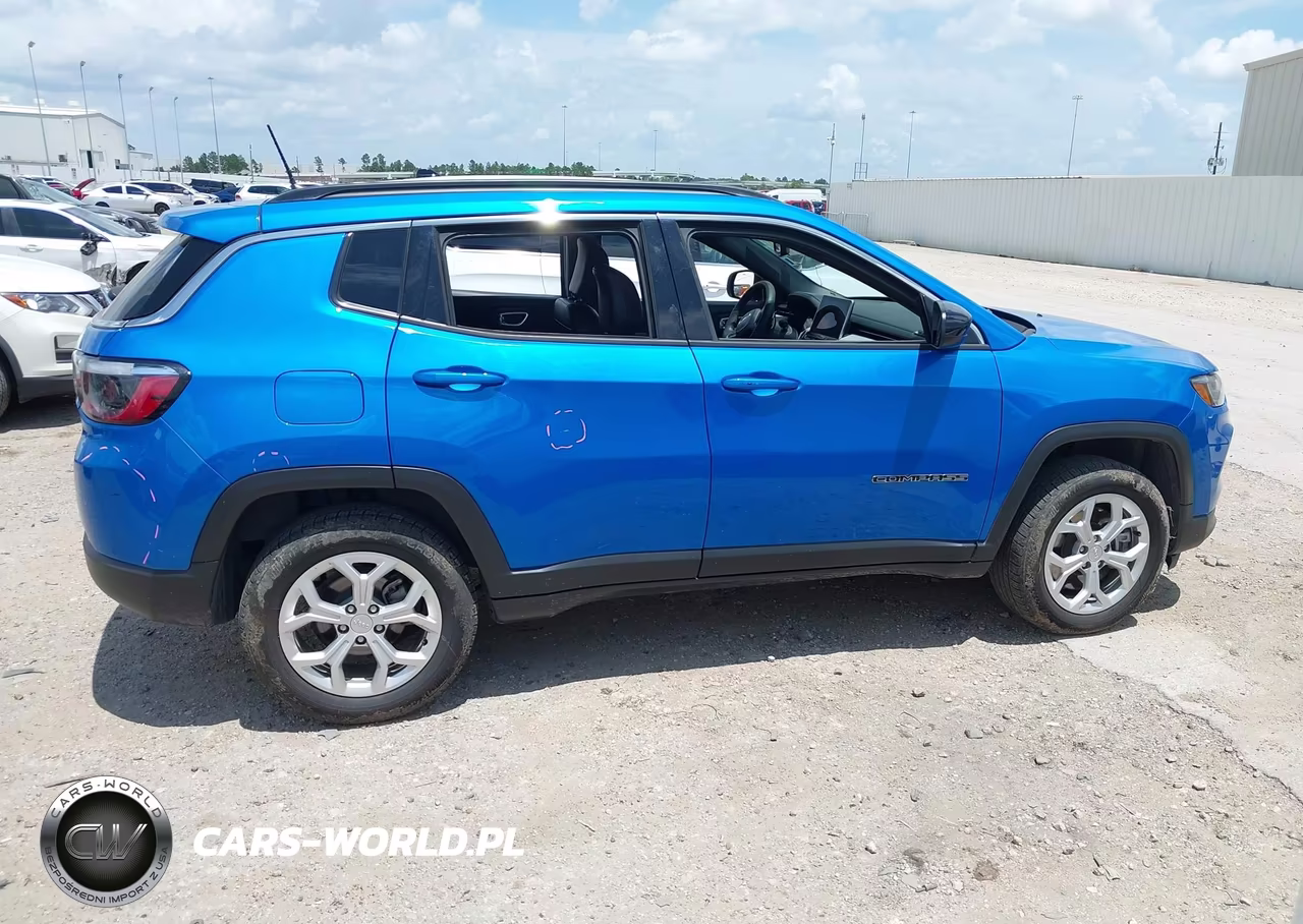 2024 Jeep Compass Latitude 4X4 VIN:3C4NJDBN3RT111824 - 13