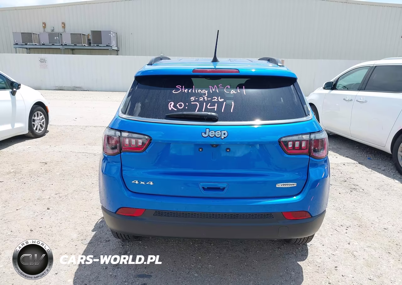 2024 Jeep Compass Latitude 4X4 VIN:3C4NJDBN3RT111824 - 16