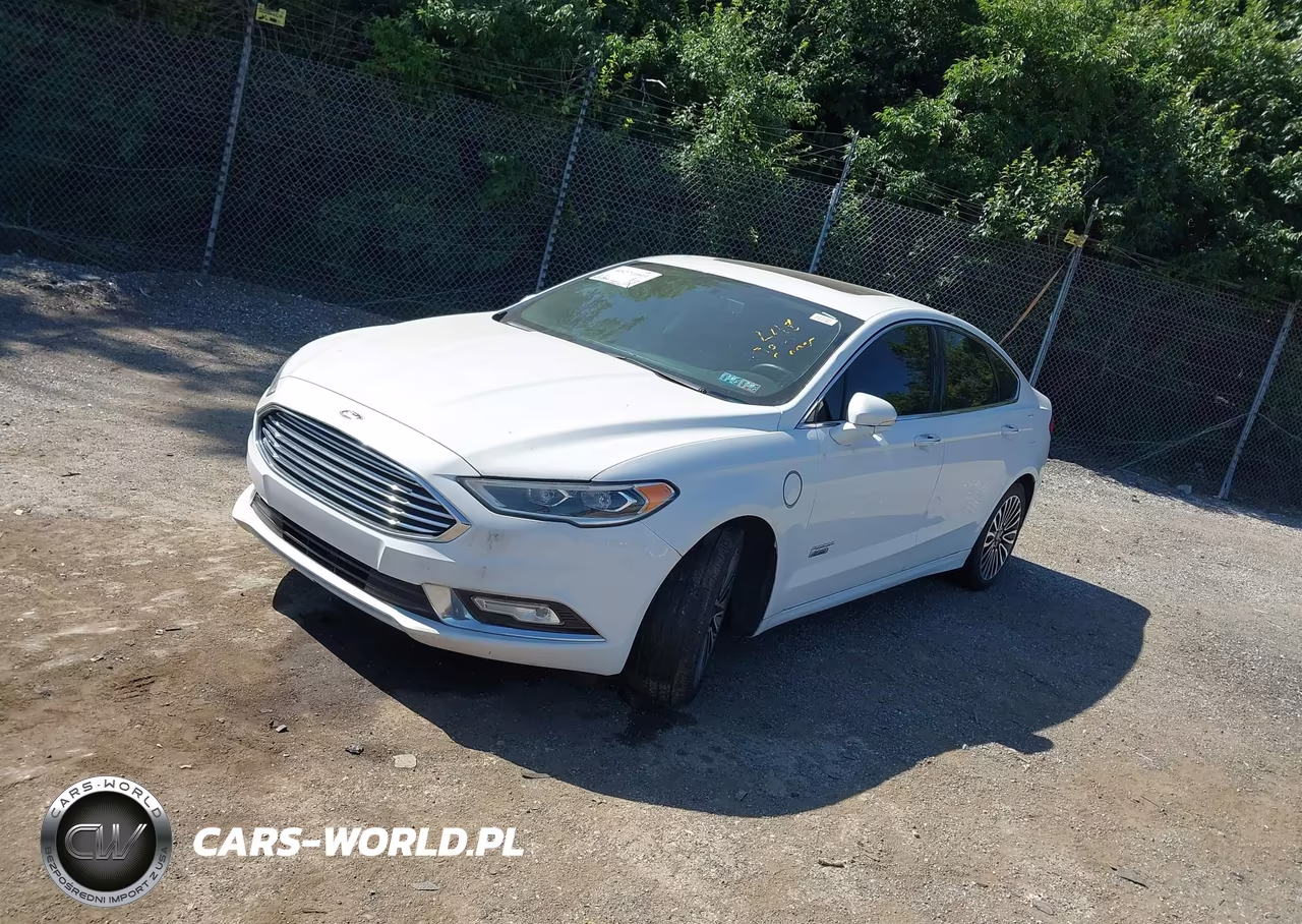 2017 Ford Fusion Energi Titanium VIN:3FA6P0SU6HR226017 - 2
