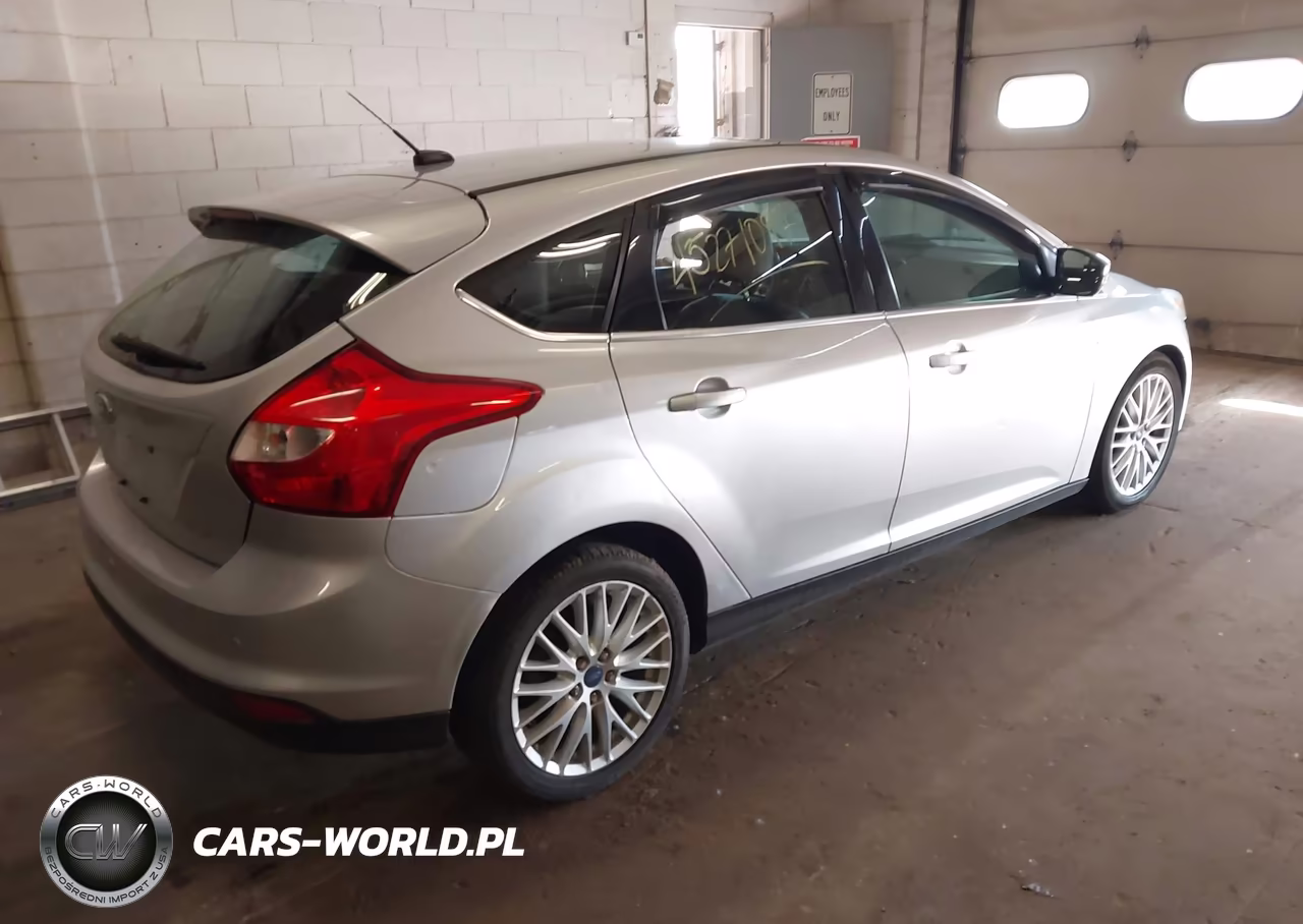 2012 Ford Focus Sel VIN:1FAHP3M21CL153233 - 4